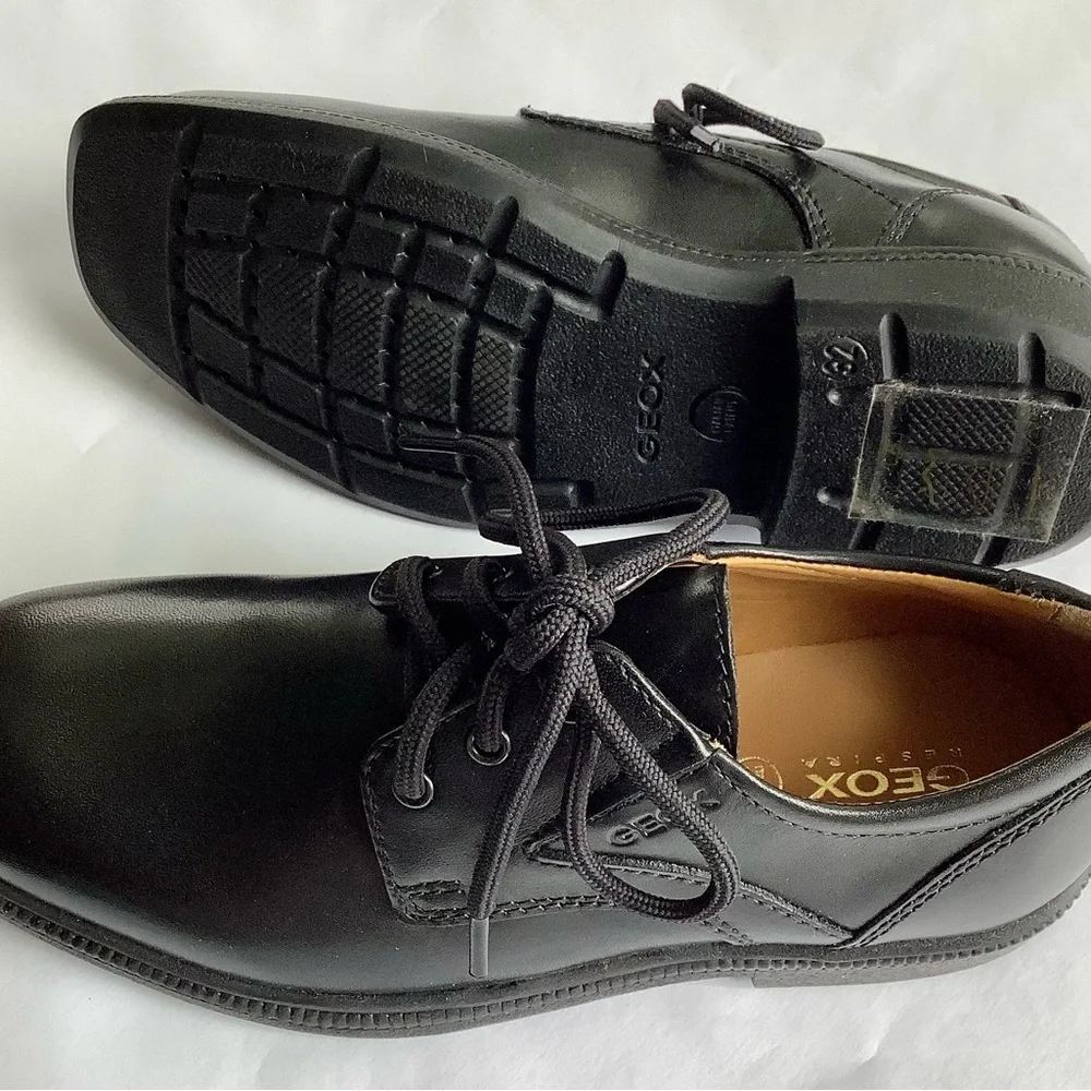Geox J Frederick black leather  dress lace up USA 2 NWB